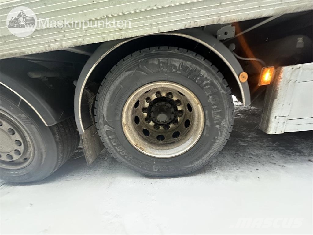 Scania R520 Camiones con caja de remolque