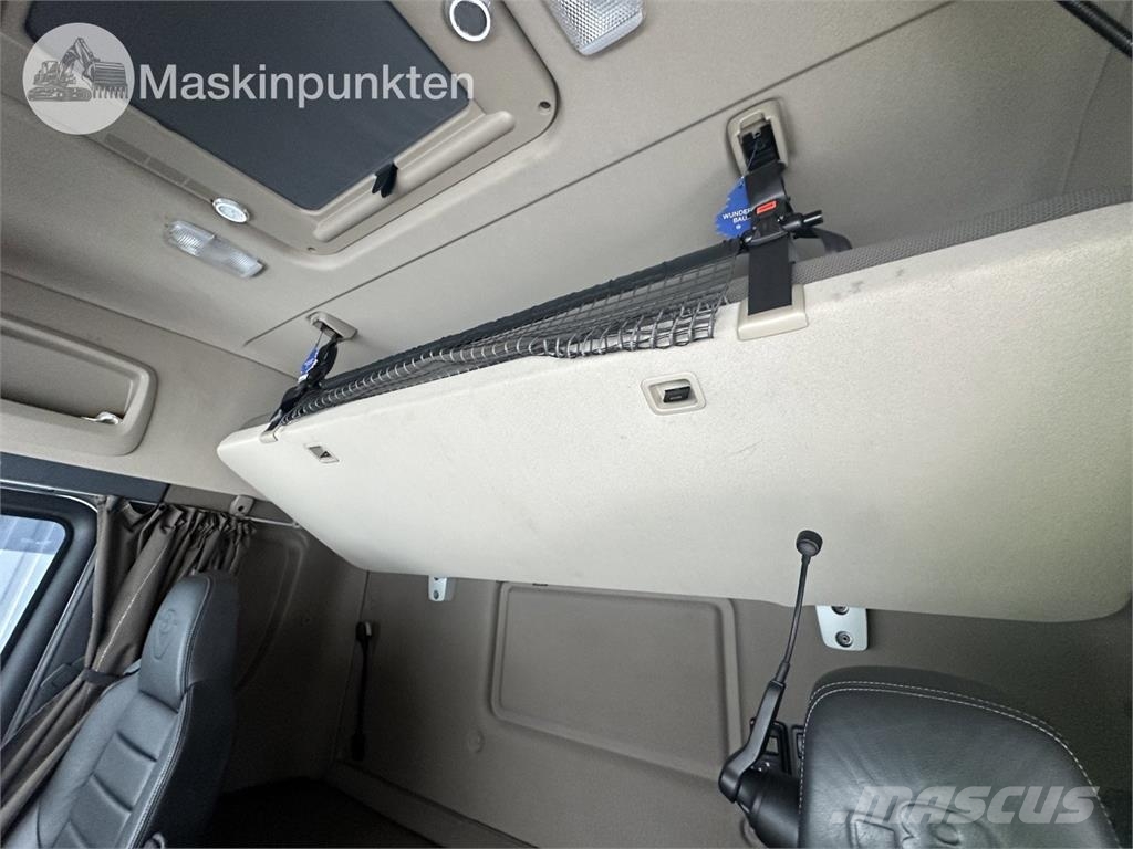 Scania R520 Camiones con caja de remolque