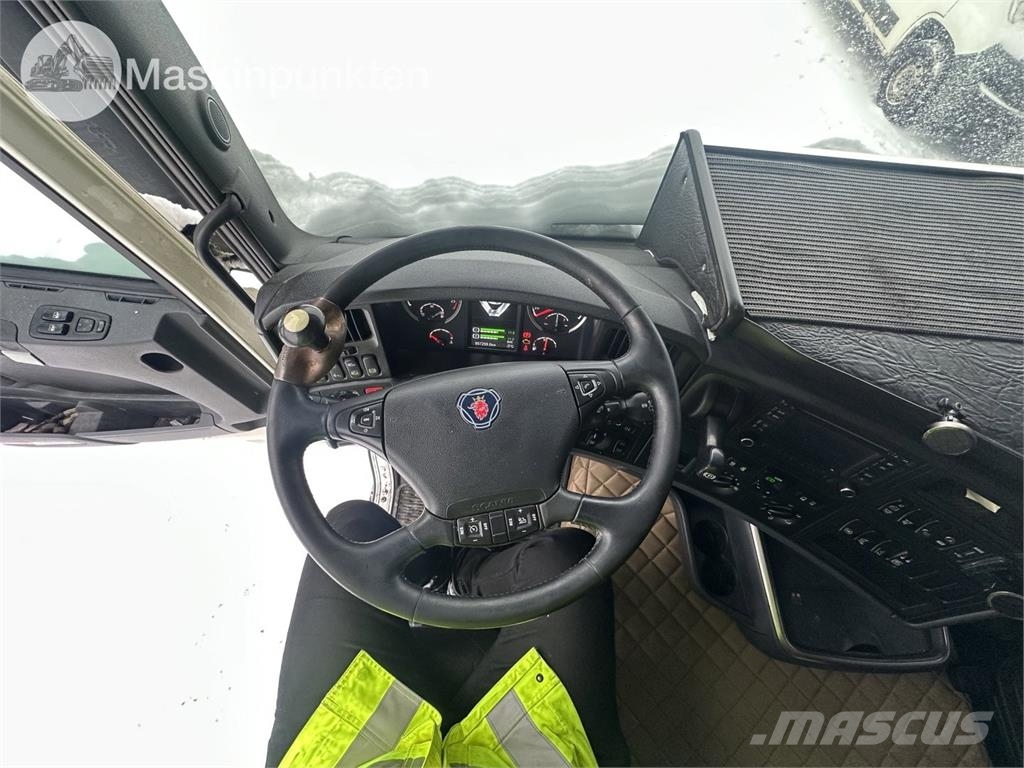 Scania R520 Camiones con caja de remolque