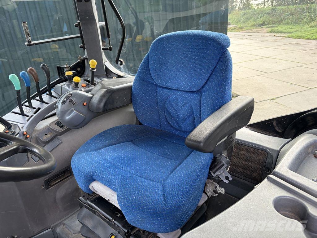 New Holland TS135A Tractoren