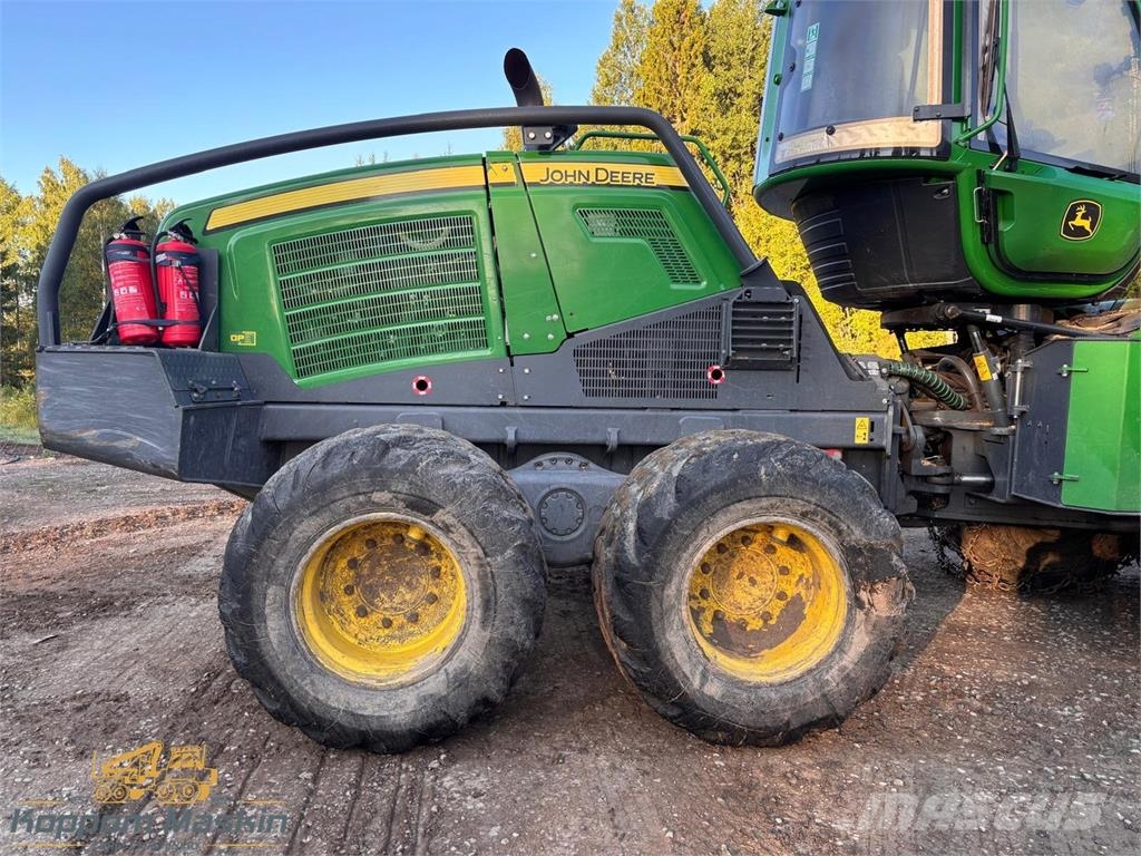 John Deere 1170G Harvester