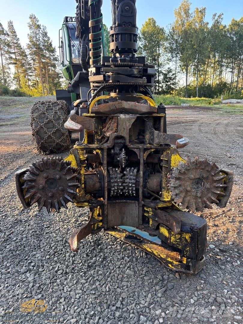 John Deere 1170G Harvester
