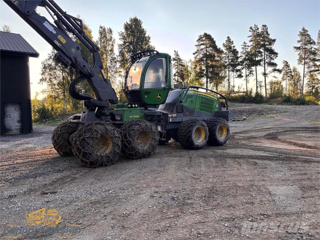 John Deere 1170G Harvester