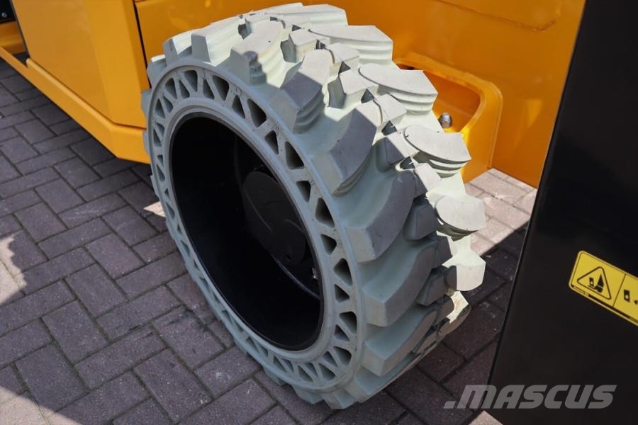 Haulotte HS15EPRO Valid Inspection, Full Electric 4x4 Drive Saksilavat