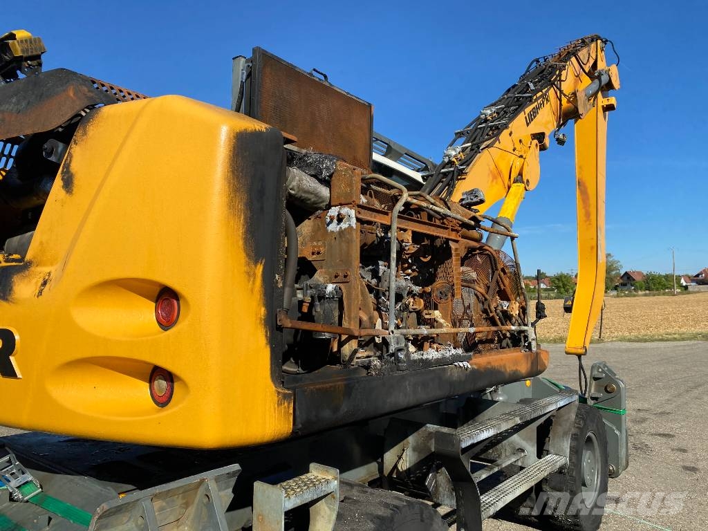 Liebherr LH 26 M Industry-Litronic endommagée Pelle sur pneus
