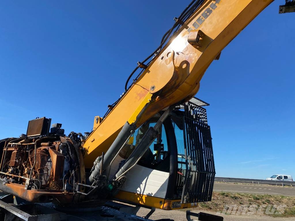 Liebherr LH 26 M Industry-Litronic endommagée Pelle sur pneus