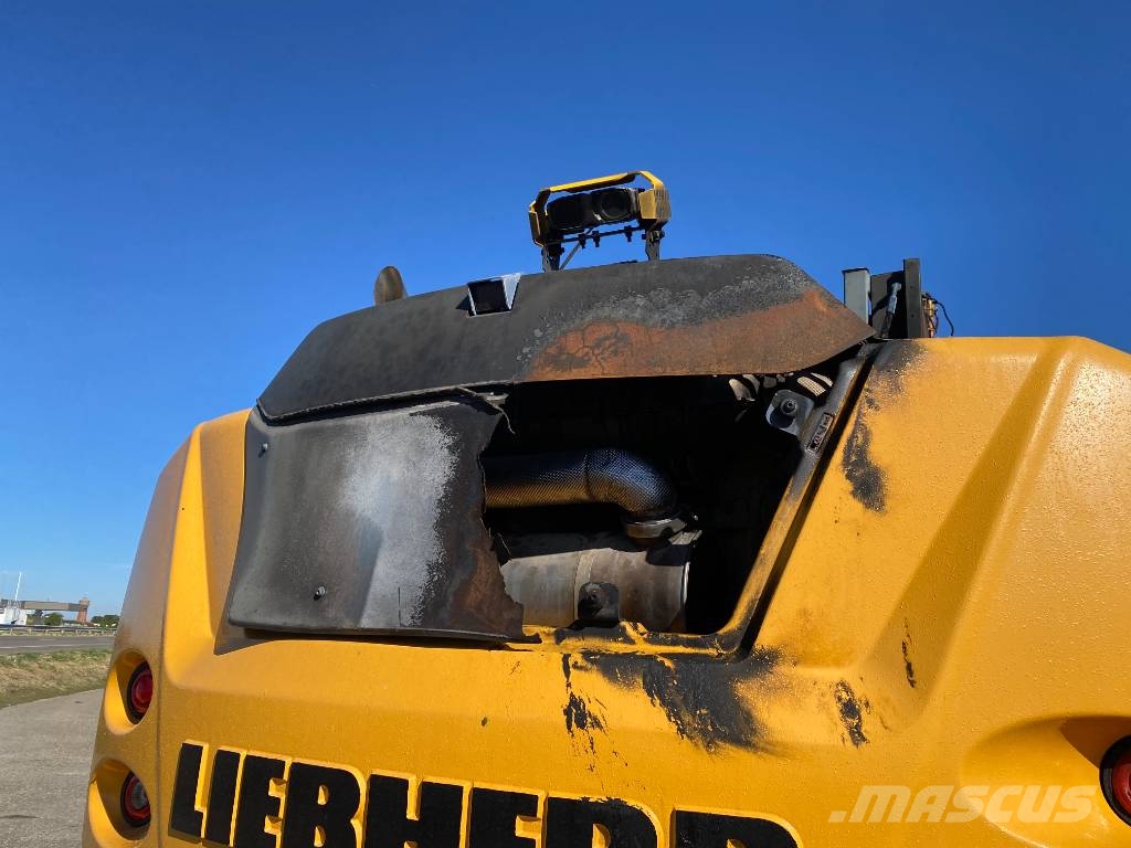 Liebherr LH 26 M Industry-Litronic endommagée Pelle sur pneus
