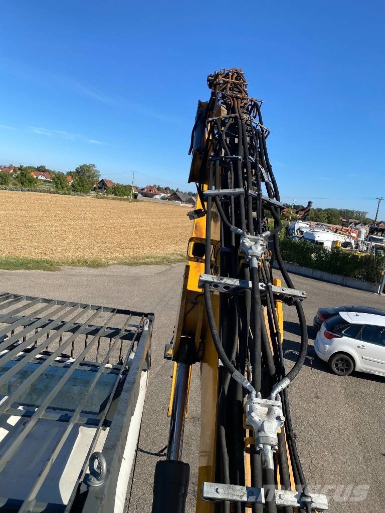 Liebherr LH 26 M Industry-Litronic endommagée Pelle sur pneus