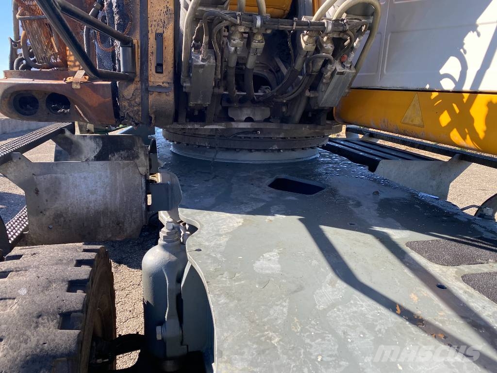 Liebherr LH 26 M Industry-Litronic endommagée Pelle sur pneus