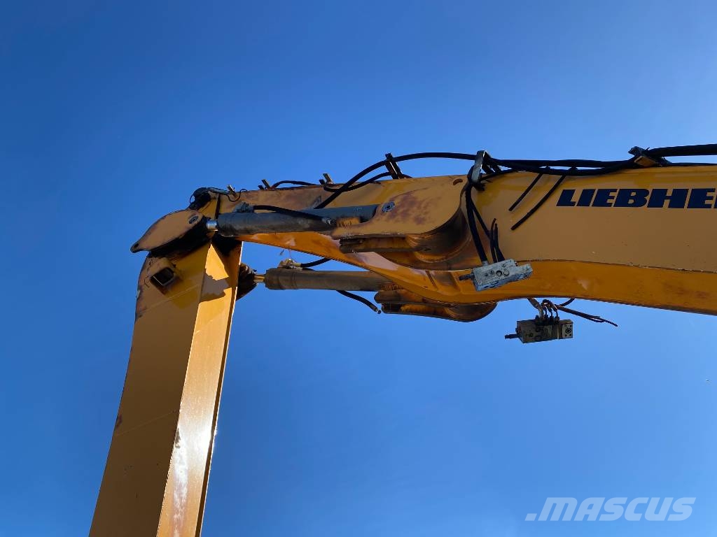 Liebherr LH 26 M Industry-Litronic endommagée Pelle sur pneus