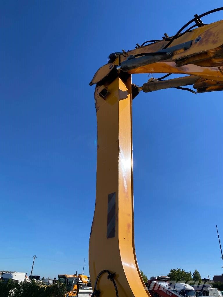 Liebherr LH 26 M Industry-Litronic endommagée Pelle sur pneus