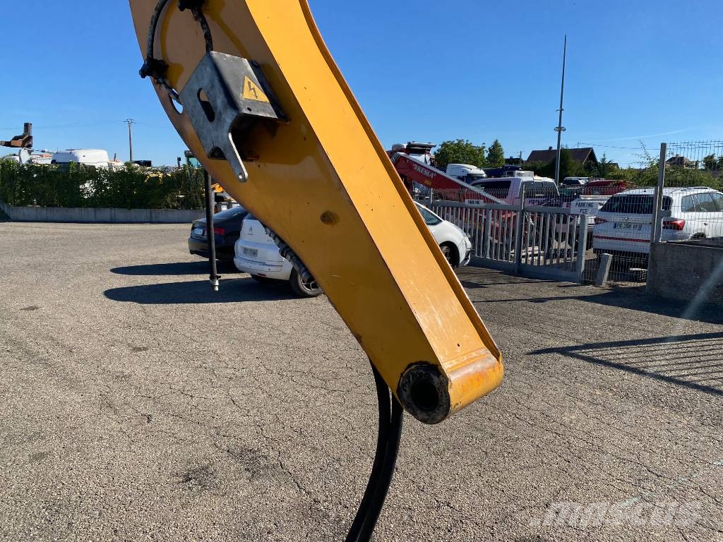 Liebherr LH 26 M Industry-Litronic endommagée Pelle sur pneus
