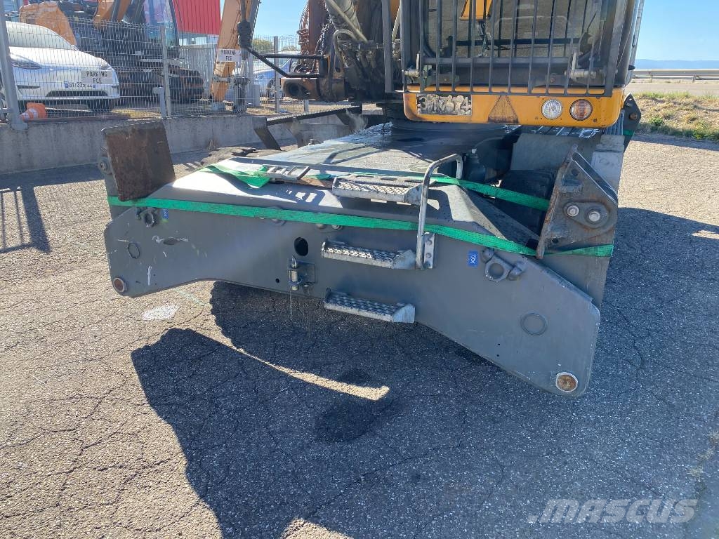 Liebherr LH 26 M Industry-Litronic endommagée Pelle sur pneus