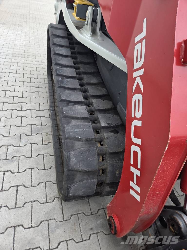 Takeuchi TL12V-2 Lánctalpas homlokrakodók