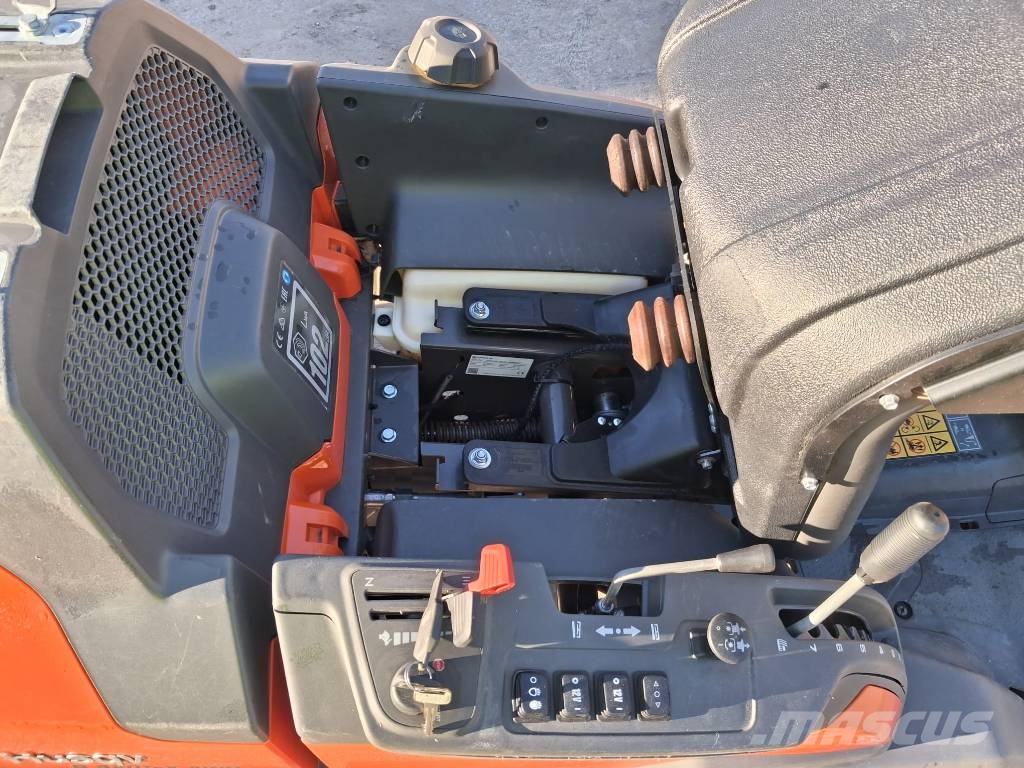 Husqvarna R420TSX AWD Samochodné kosačky
