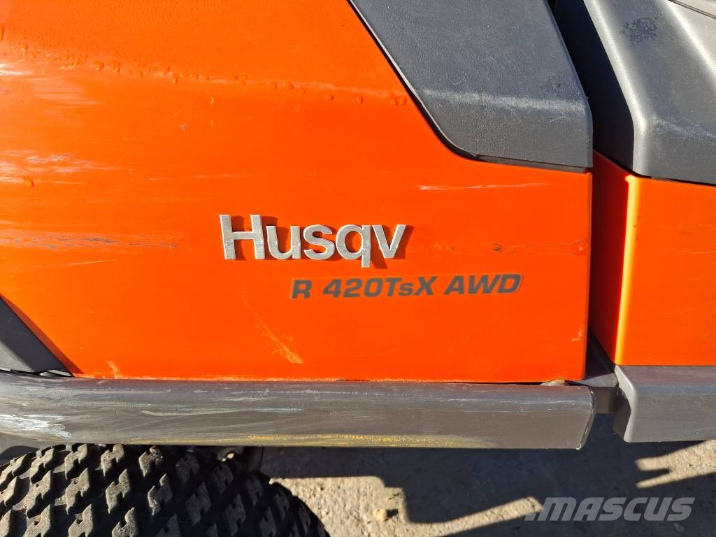 Husqvarna R420TSX AWD Samochodné kosačky