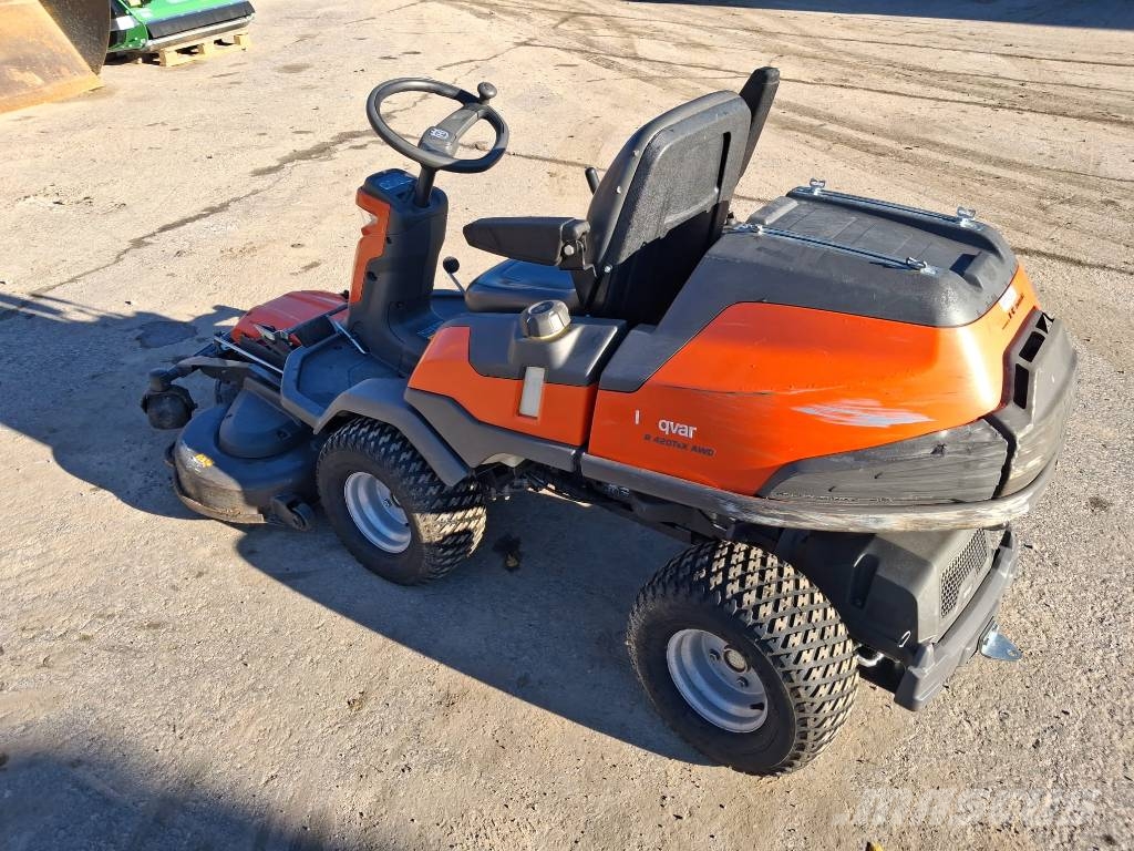 Husqvarna R420TSX AWD Samochodné kosačky