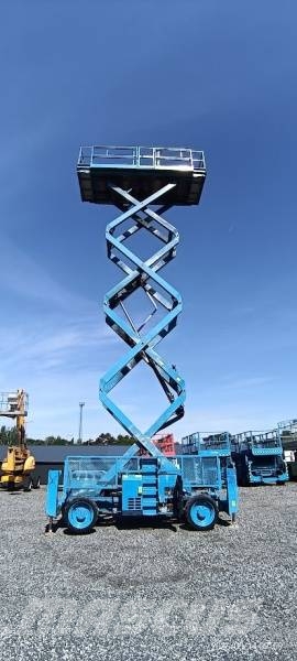 Genie GS4390 - 15,11m, diesel, 4x4 Ножничные подъемники
