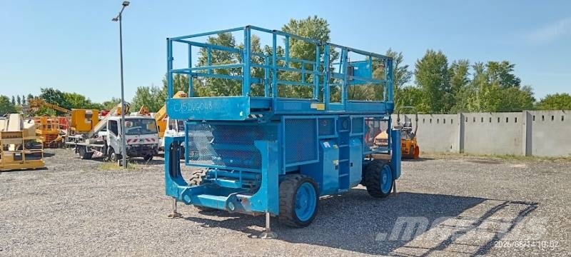 Genie GS4390 - 15,11m, diesel, 4x4 Ножничные подъемники