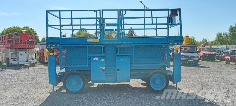 Genie GS4390 - 15,11m, diesel, 4x4 Ножничные подъемники