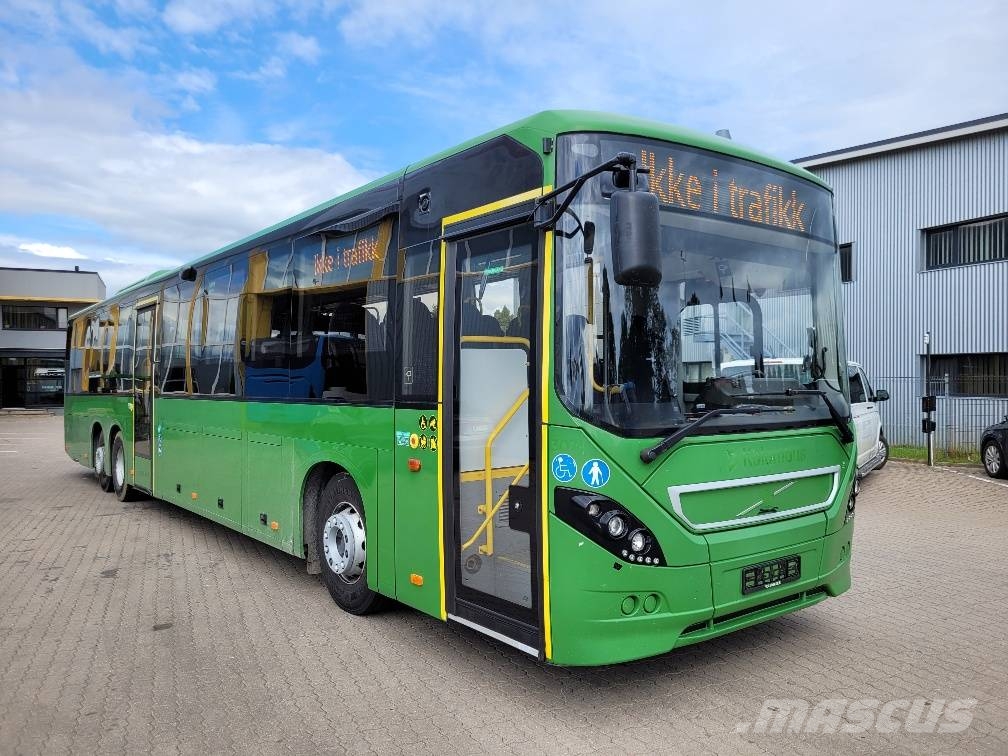 Volvo B8R 8900 6X2 EURO6 2 UNITS Überlandbusse