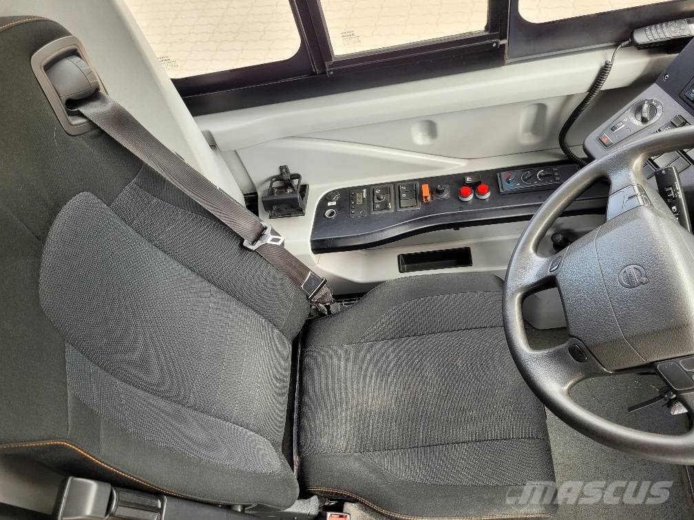 Volvo B8R 8900 6X2 EURO6 2 UNITS Überlandbusse