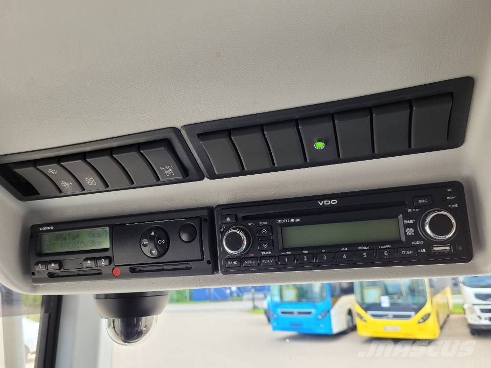 Volvo B8R 8900 6X2 EURO6 2 UNITS Überlandbusse