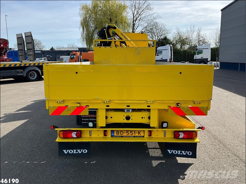 Volvo FE 210 Palfinger 7 Tonmeter laadkraan Just 82.979 Grues tout terrain