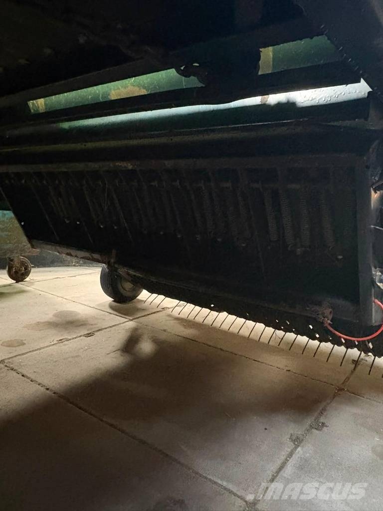 Deutz-Fahr FE 6.37 Samoutovarne prikolice
