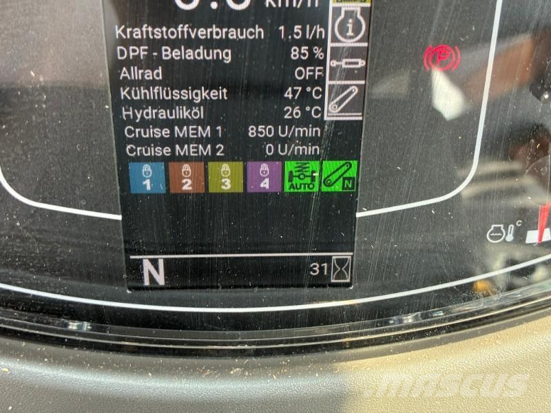 CLAAS NEXOS 220 S Τρακτέρ