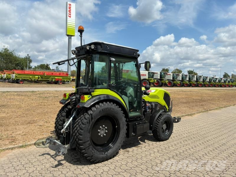 CLAAS NEXOS 220 S Τρακτέρ