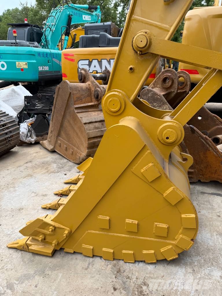 CAT 320 B L 3000 units excavators in stock Bageri gusjeničari