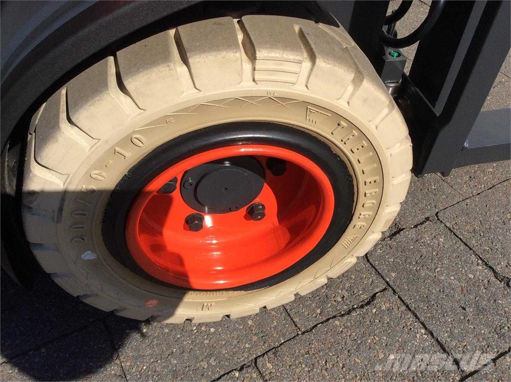 Linde E20PH 电动叉车