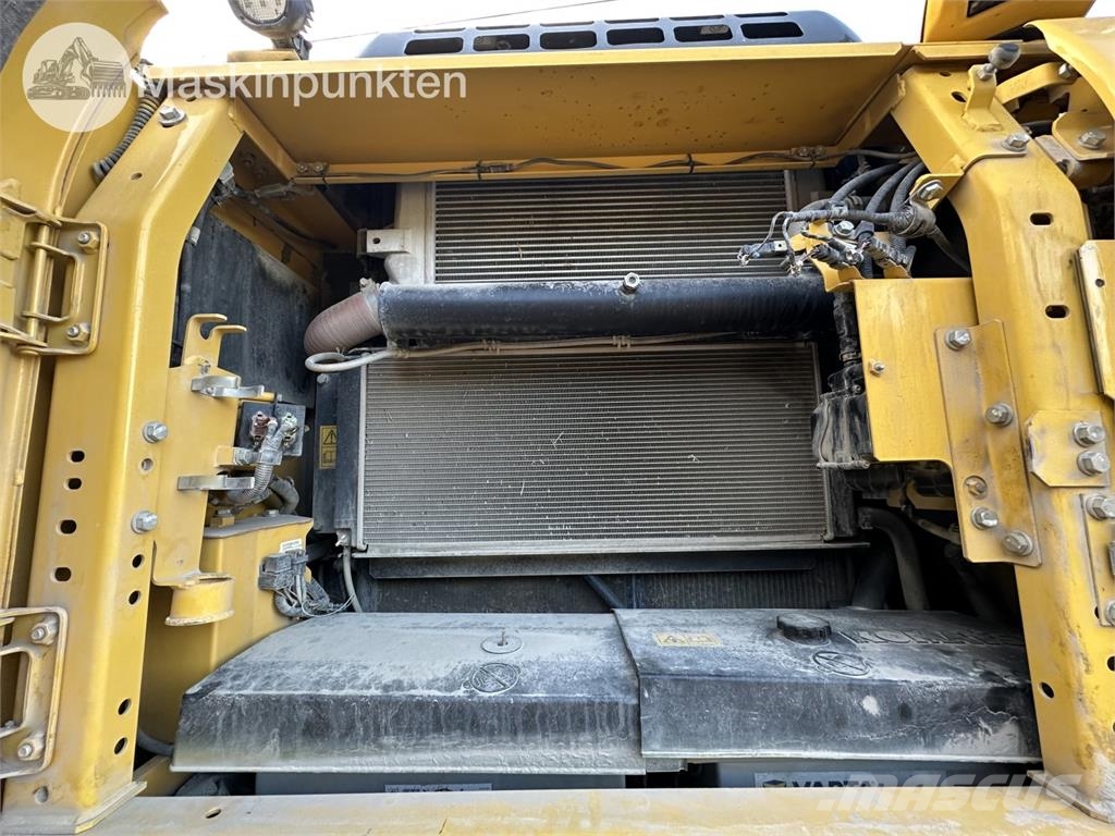 Komatsu HB365LC-3 Rupsgraafmachines