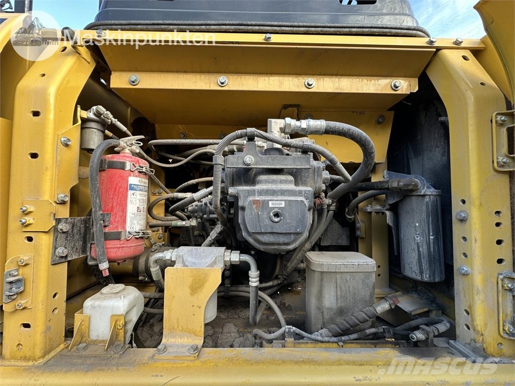 Komatsu HB365LC-3 Rupsgraafmachines