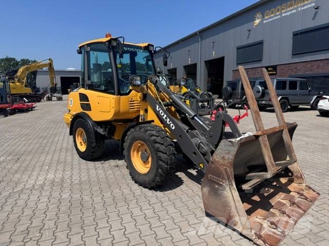 Volvo L 20 F لوادر بعجل