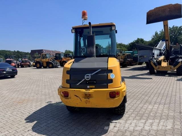 Volvo L 20 F لوادر بعجل