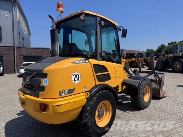 Volvo L 20 F لوادر بعجل