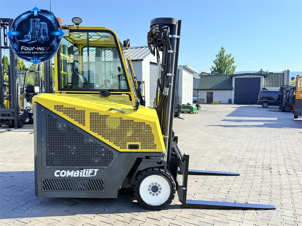 Combilift CB4000 | DIESEL | 5200 MM TRIPLEX MAST | FORK POSI 4 vías o cuatro caminos