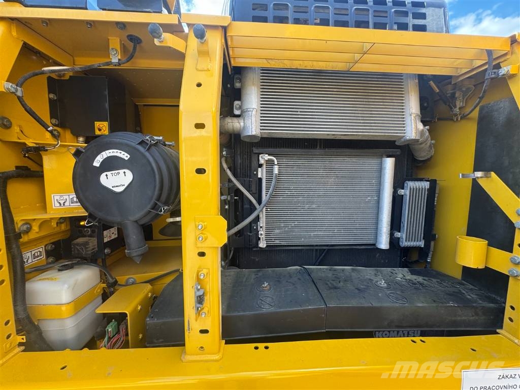 Komatsu PC 240 NLC-11 履带挖掘机