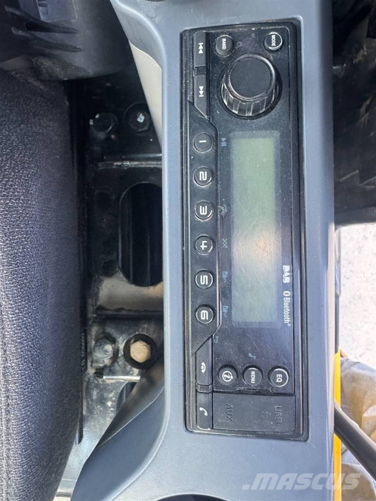Komatsu PC 240 NLC-11 履带挖掘机