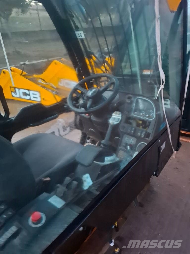 JCB Cabina Kabine i unutrašnjost