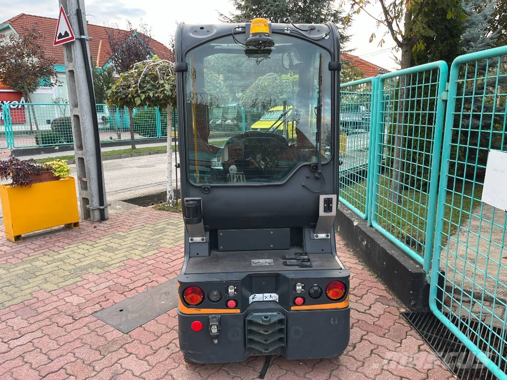 Linde P80     V-4202 OB Towing truck