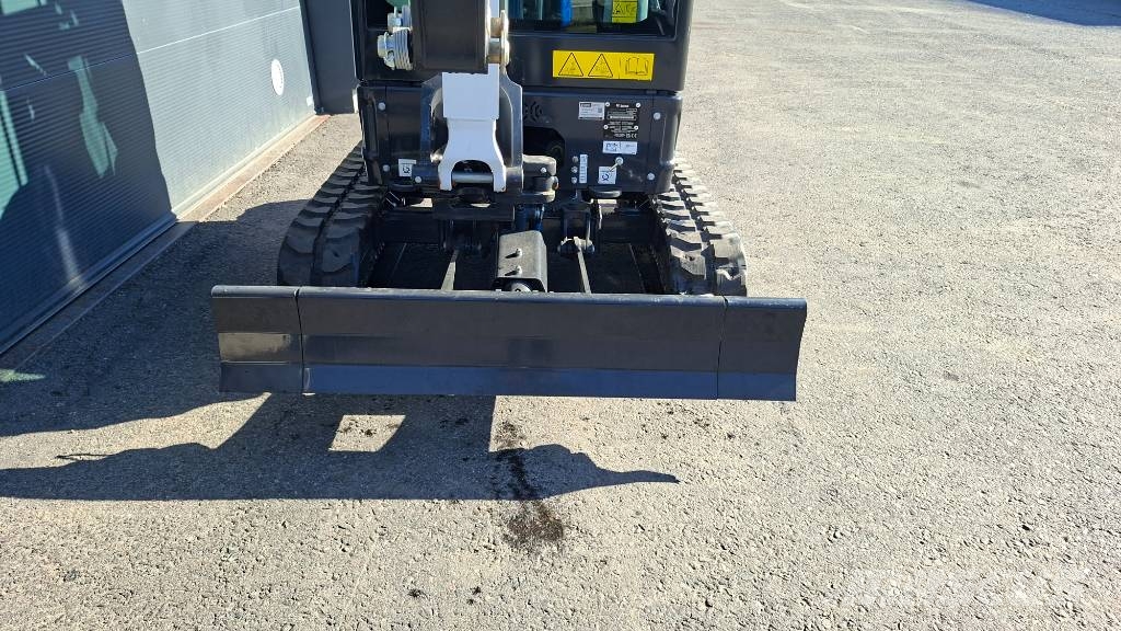 Bobcat E20z minikaivinkone Міні-екскаватори < 7т