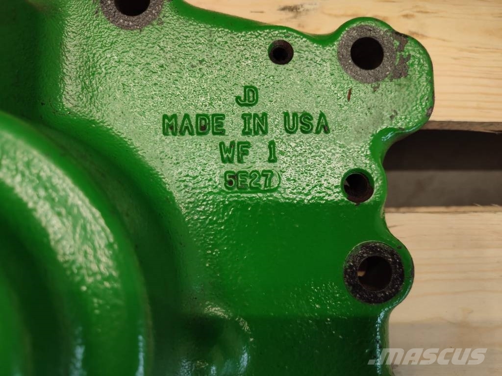 John Deere PTO housing R339005 JOHN DEERE 8345R Getriebe