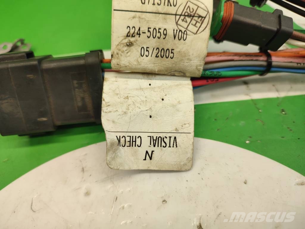 CAT 224-5059 CAT 330 C Plug Connector Wire Harness Sähkö ja elektroniikka