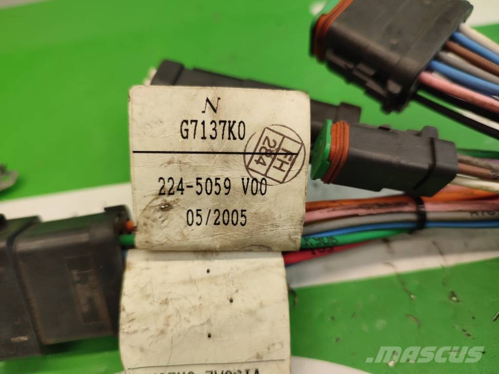 CAT 224-5059 CAT 330 C Plug Connector Wire Harness Sähkö ja elektroniikka