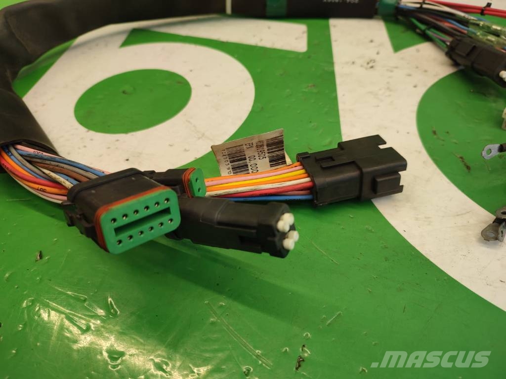CAT 224-5059 CAT 330 C Plug Connector Wire Harness Sähkö ja elektroniikka