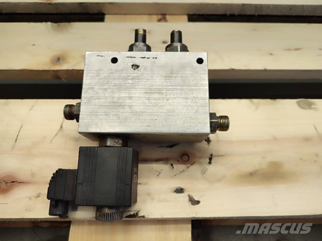 Manitou OFDC7403MN0201 Manitou MLT 735 hydraulic block Hydraulics
