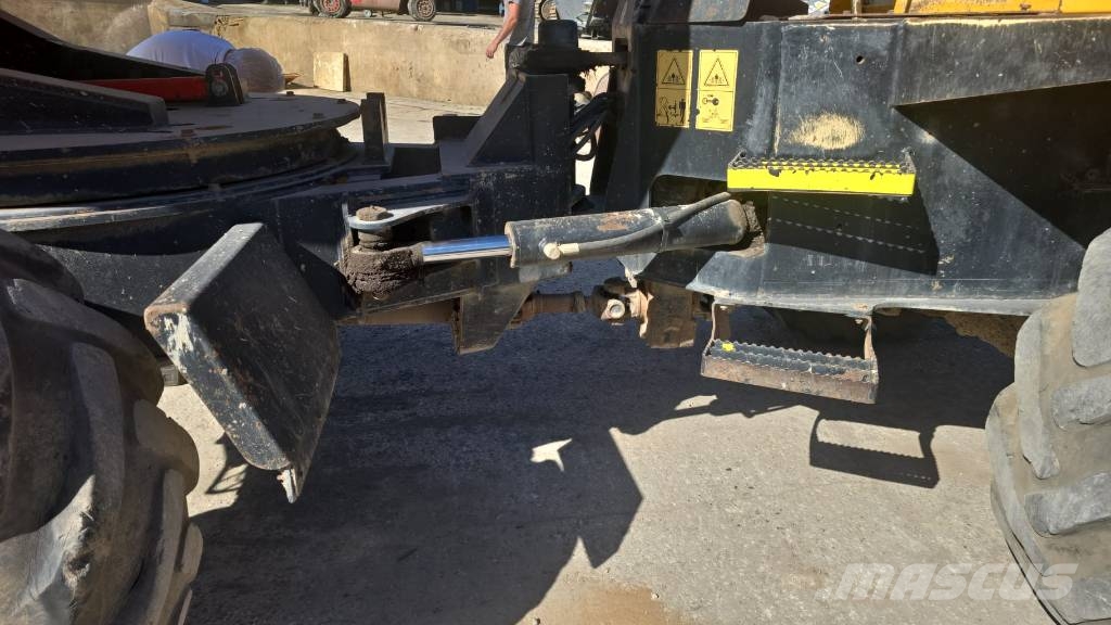 JCB 6 TST Minidumper